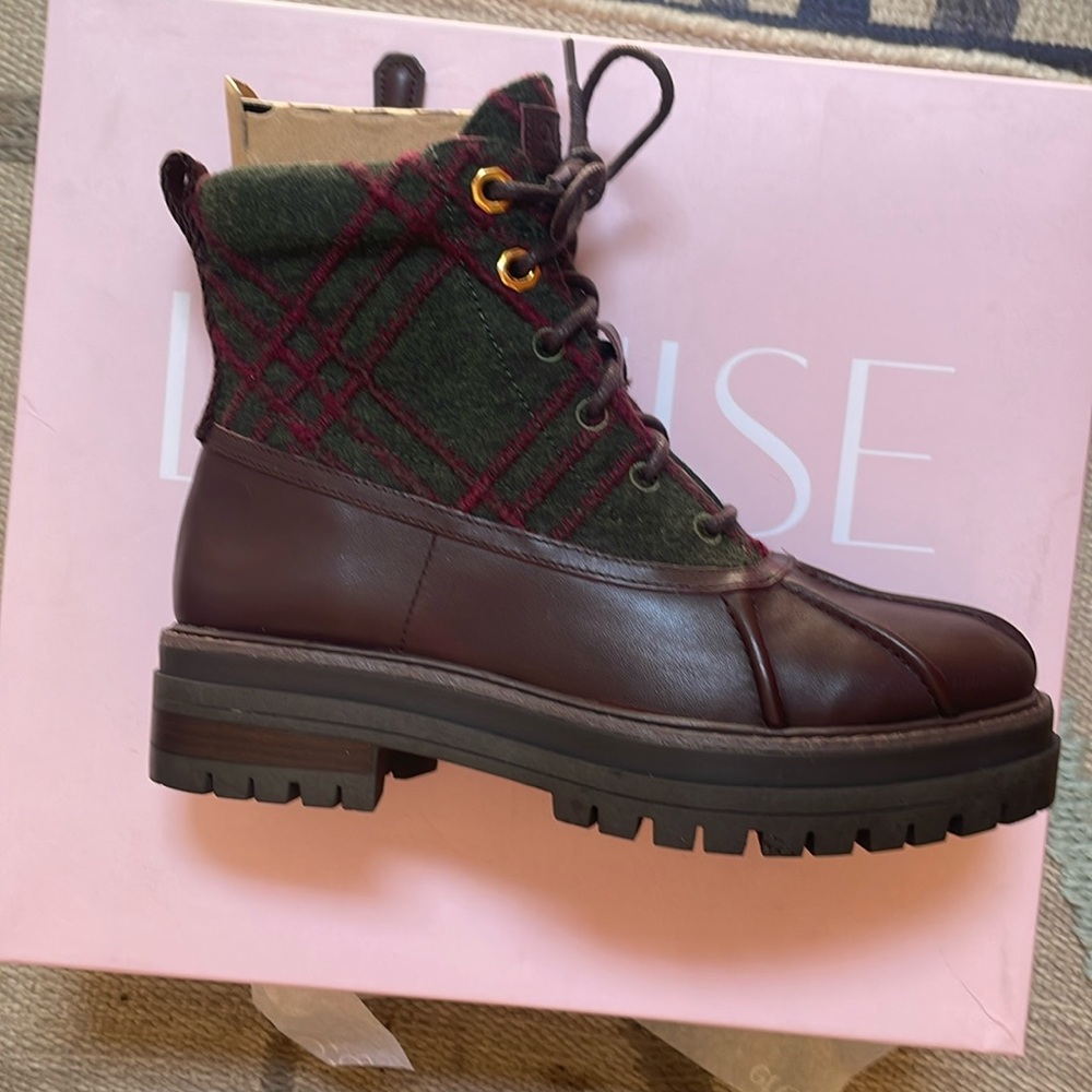 NWT Louise et Cie Sarni Duck Boot